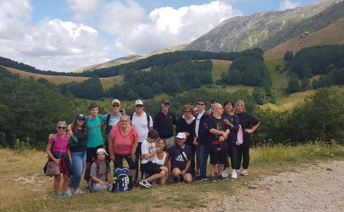 Il gruppo del Centro inclusivo 2023 in visita al Terminillo