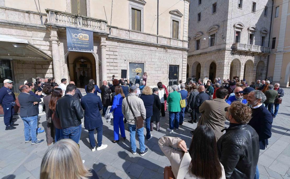 Palazzo Dosi il giorno dell'inaugurazione della mostra