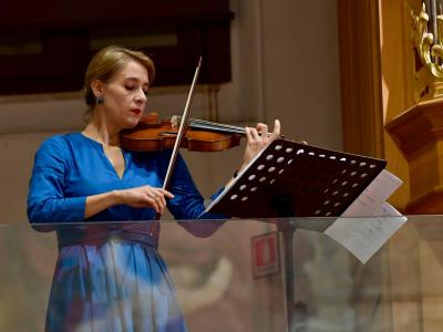 Lucia Napoli al violino barocco